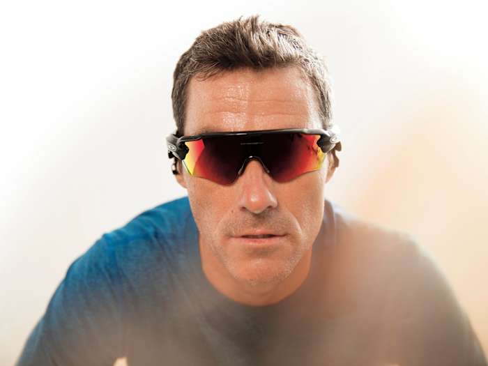 oakley-radar-pace-craig-alexander-closeup.jpg